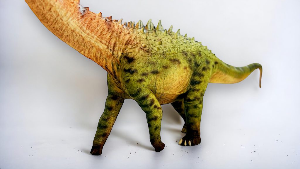 Ampelosaurus Figure by Haolonggood.
